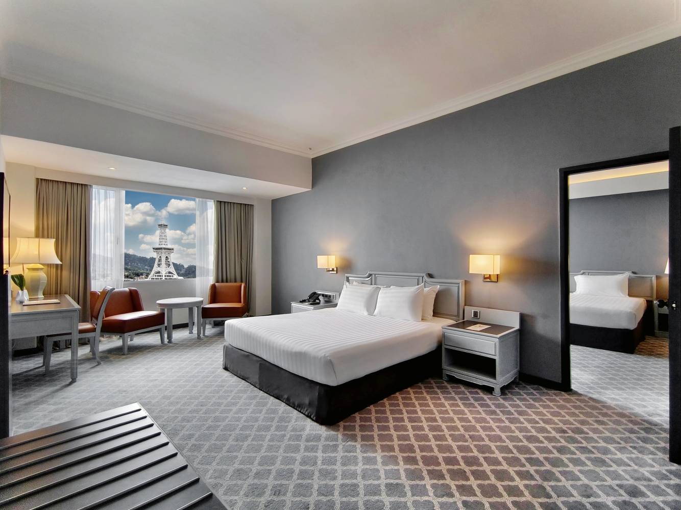 Deluxe Family Suite